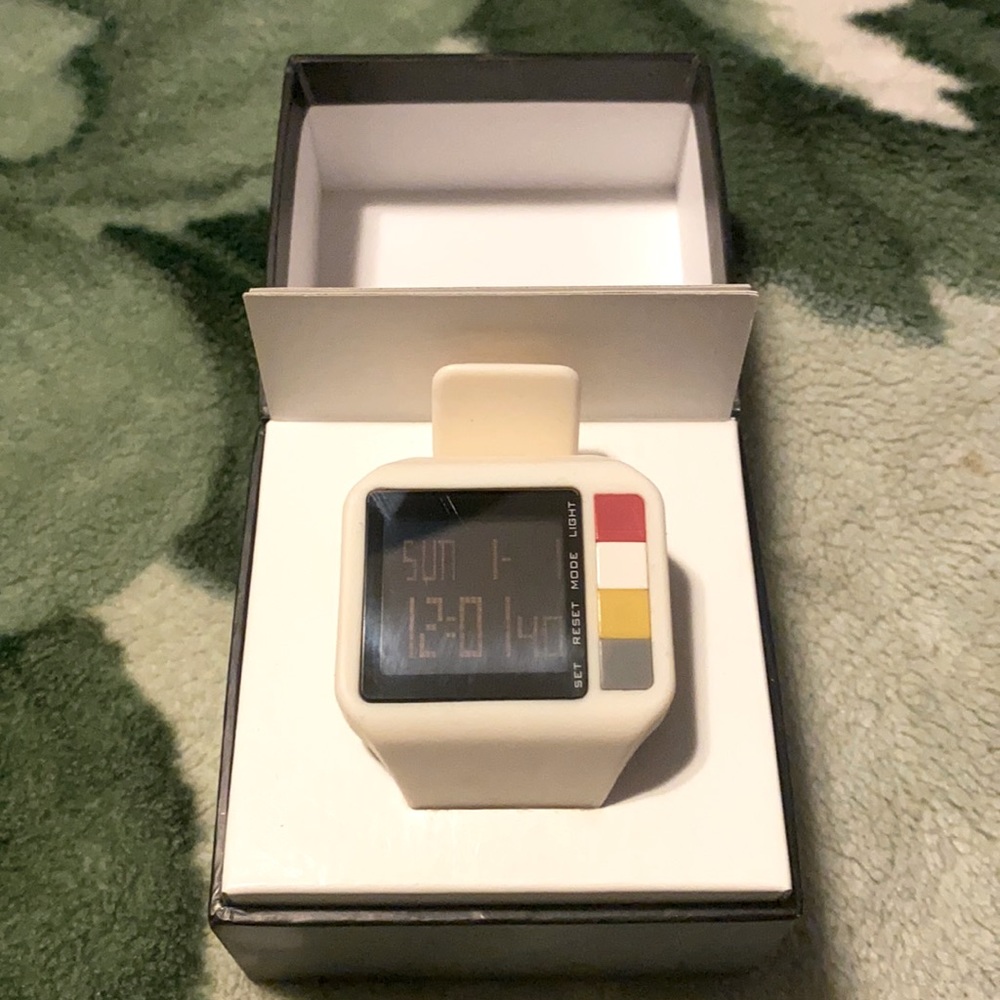 (White) No Label Men’s digital watch